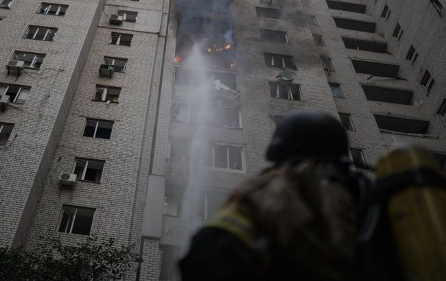 Russian strikes on Kyiv leave more people injured, including child