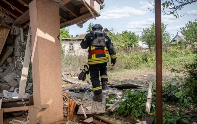 Russian attack on Ukraine's Sumy: Rescuers reveal footage of consequences