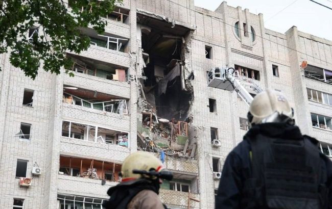 Number of people injured in Russian strike on Kharkiv rises, including child