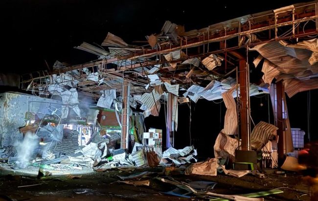 Russian strikes hit energy facilities, gas station and postal vehicle in Sumy region