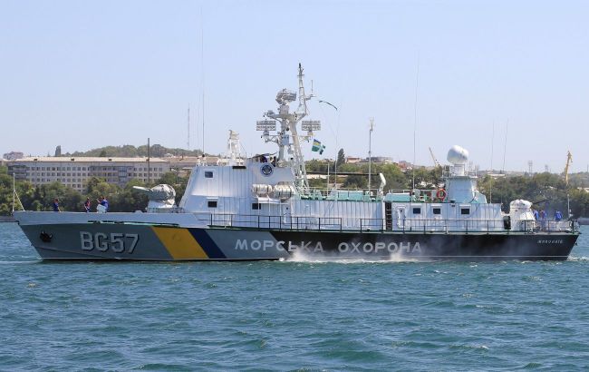 Russian patrol ship sinks in Sevastopol, guerrillas report