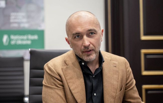 Attack on Ukraine's central bank: Who launched major smear campaign and why