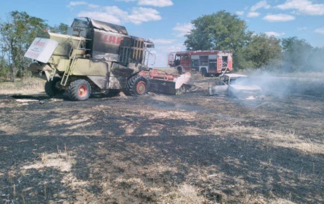 Ukrainian farm workers injured as Russia attacks combine harvester in Zaporizhzhia region