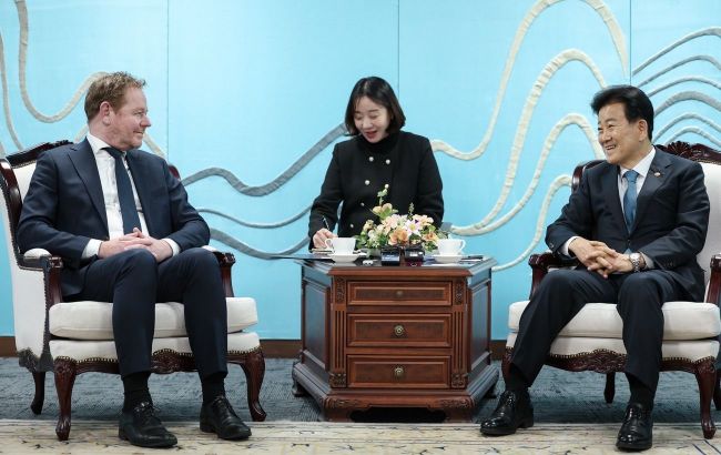 Seoul links talks on Ukraine with peace on Korean Peninsula