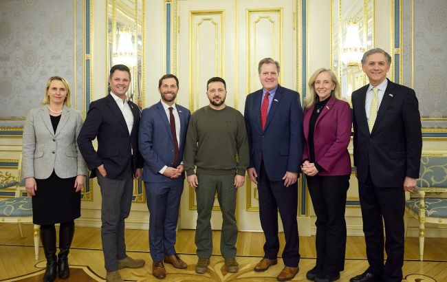 ATACMS, $60 billion and more: Zelenskyy meets with US Congress delegation