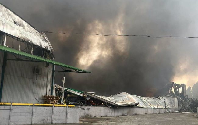 Russian attack destroys EVA cosmetics chain's sorting center in Odesa