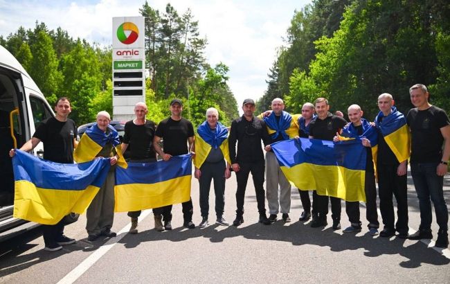 Ukraine brings home seven more civilians from Russian captivity