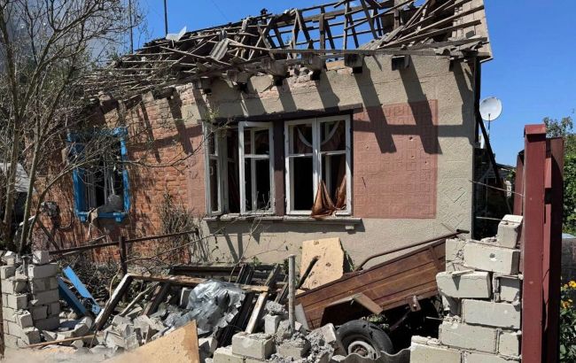 Russian strike on Ukraine's Zlatopil: Number of injured rises to 10, photos of aftermath