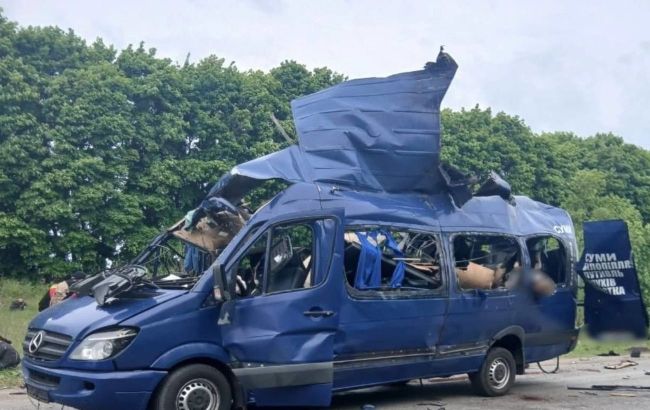 Russia attacks evacuation bus in Sumy region: Most victims are elderly women