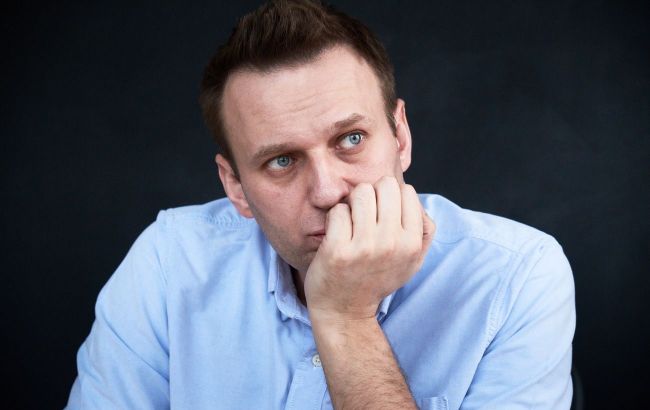 Navalny receives 19-year prison sentence in 'extremism' case