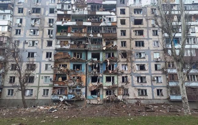 Shelling of Zaporizhzhia: 7 buildings destroyed, dozens damaged, casualties reported