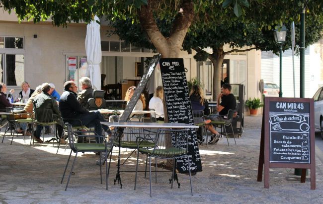 Restaurants in Spain permitted to charge extra for tables in the shade