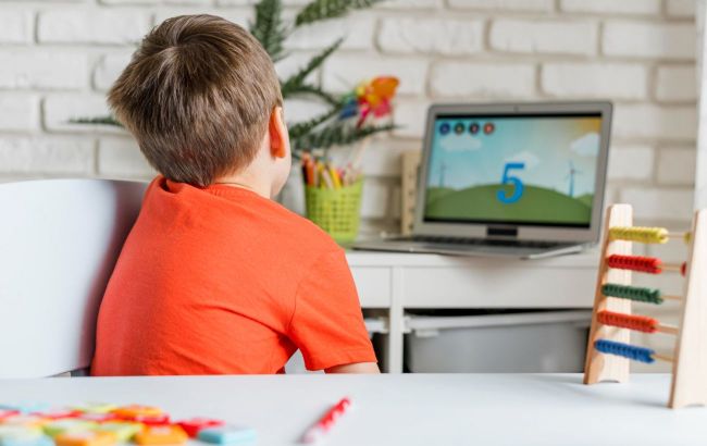 Psychologist on when children should not watch cartoons