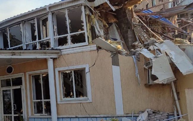 Russian strike on hotel in Kramatorsk: Body found under rubble, may be journalist