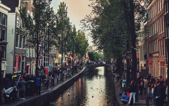 Amsterdam's government aims to relocate Red-Light District: Reasons