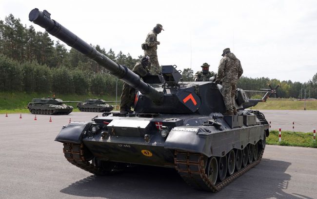Leopard tanks, trucks and ammunition: Germany's new Ukraine aid package