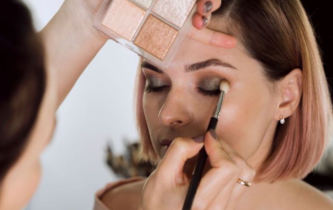 Why excessive use of makeup is harmful to health