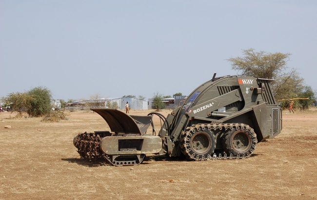 Ukraine wants to produce European mechanized demining machines