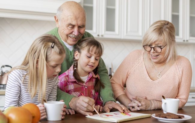 Want to stay mentally sharp as you age? These 10 habits can save your brain
