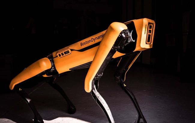 Robot dog Spot can now speak and lead tours in a British accent
