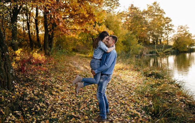 Three zodiac signs will find true love before 2025 ends
