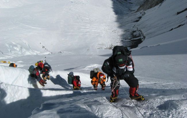 Nepal closes Everest: Who can get permit to climb it?