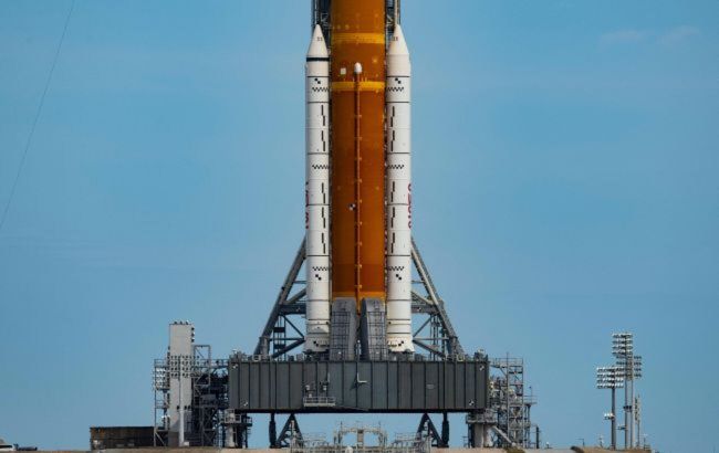 Moon mission delayed? NASA adds new step before landing