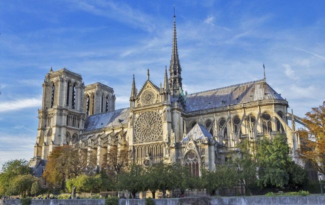 8 amazing facts about Notre Dame de Paris