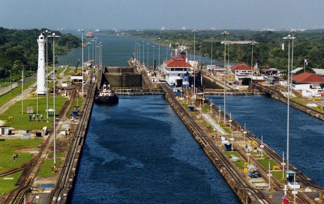 US discusses with Panama protection of canal, agrees to expand cooperation with military