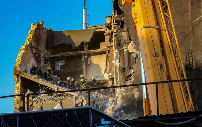 Cherkasy hotel struck by Russians: Rubble removal lasted all night