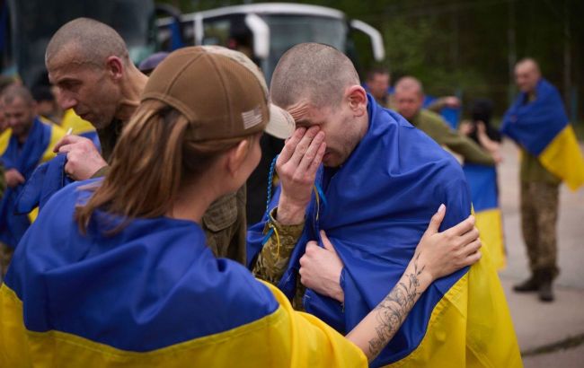 Russia accused of blocking return of Azov fighters to deepen social divisions
