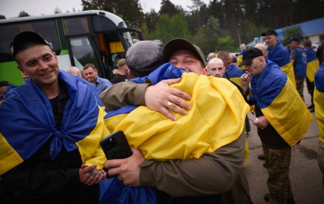 After releasing 1,000 defenders, Ukraine moves fast on next prisoner swaps