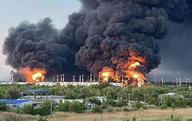 Strikes hit oil depot in Engels, Dyagilevo airbase, and Progress plant: Details