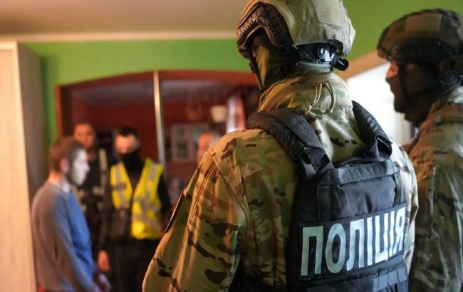 Massive police raid across Ukraine: Over 500 searches in crackdown on illegal weapons