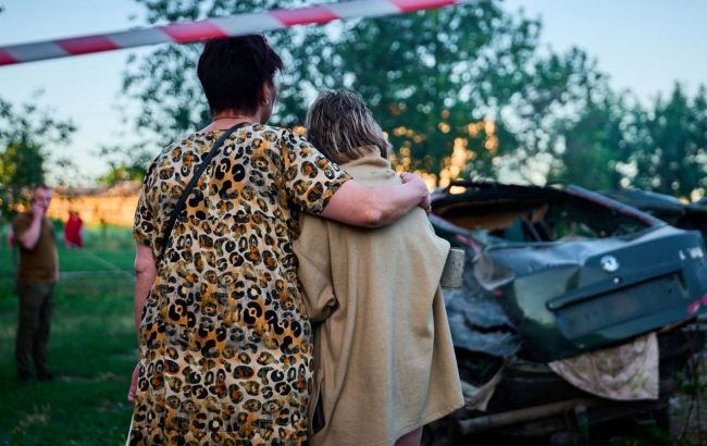 Casualties rise after Russian missile hits Cherkasy - Recovery underway (video)