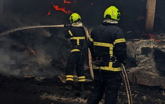 Deadly fire breaks out at bakery in Kryvyi Rih, Dnipropetrovsk region, dead victims reported (photo)