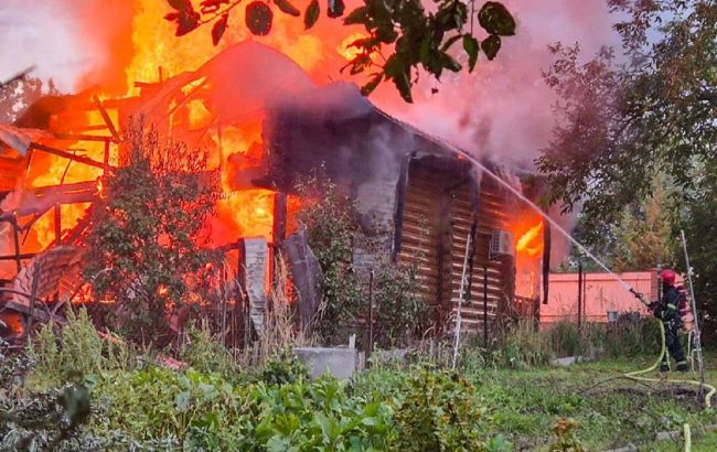 Devastation and fires: Footage shows aftermath of Russian combined attack on Lviv