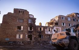 Russian missile levels Kyiv apartment block, 8 people still unaccounted for — Zelenskyy