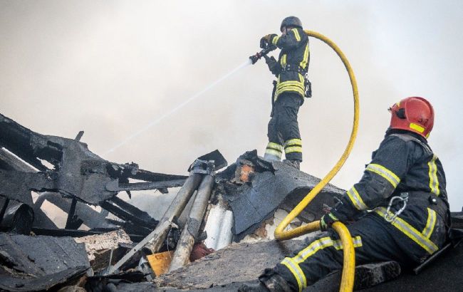Russia strikes Ukraine's Khmelnytskyi region twice a night: Aftermath