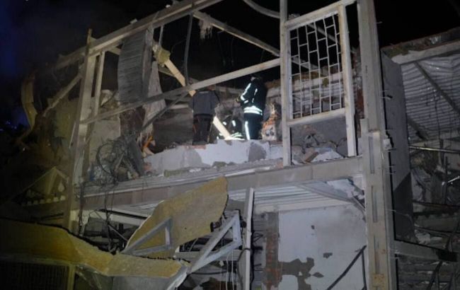 Drone strike damages high-rises and 10 buildings in Zaporizhzhia