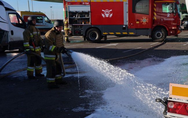 Russian ballistic strike on Ukraine's Mykolaiv kills 1, injures 19, including 2 children