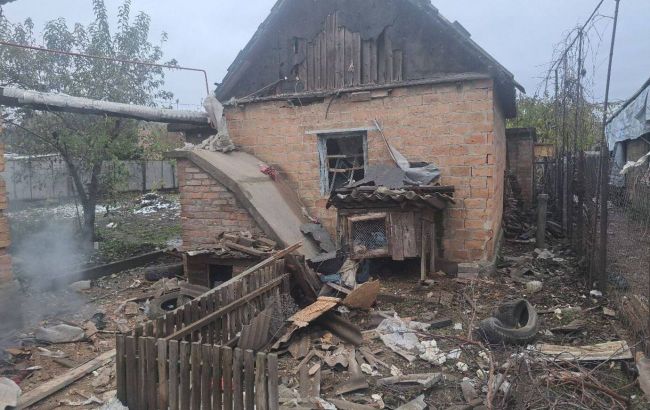 Russian strikes destroy school, injure woman in Ukraine's Dnipropetrovsk region