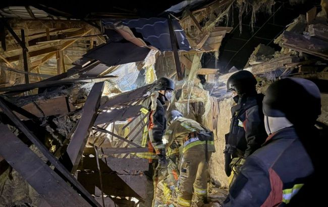 Russian airstrike kills two in Ukraine's Kharkiv region