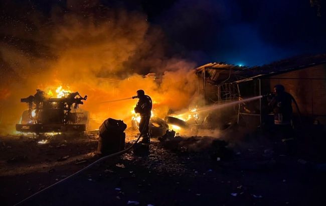 Russia strikes Ukraine's Kyiv region overnight, trapping residents under rubble