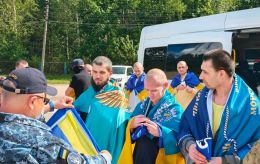 Ukraine brings home 10 soldiers missing in action through Belarus