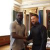 Terence Crawford visits Ukraine and surprises Zelenskyy with symbolic present