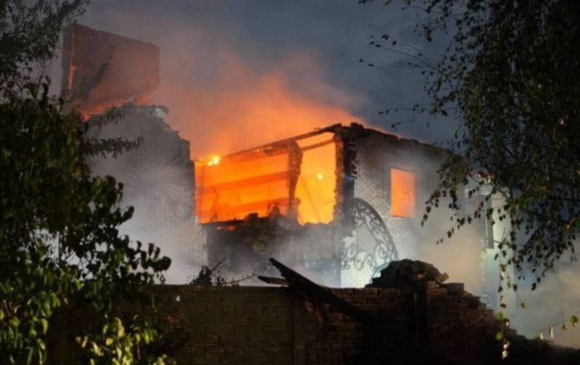Video shows strike on private household in Zaporizhzhia