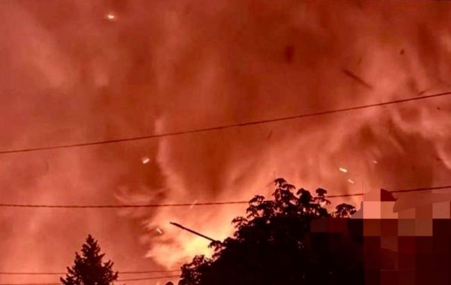 Russian strike hits business in Ukraine's Zaporizhzhia, sparking major fire