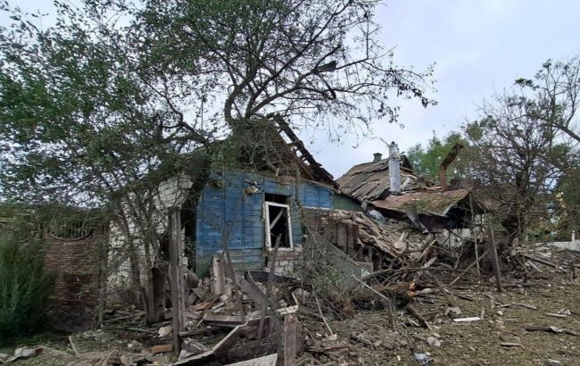 Russian strike on village near Ukraine's Kharkiv destroys dozens of homes, leaves one dead