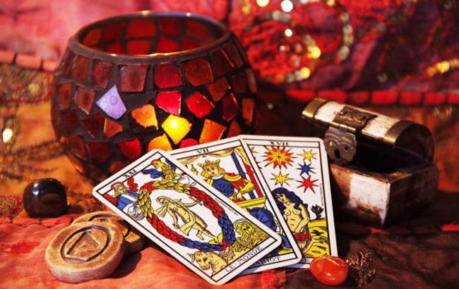 Tarot card horoscope for week: Who will find fabulous wealth